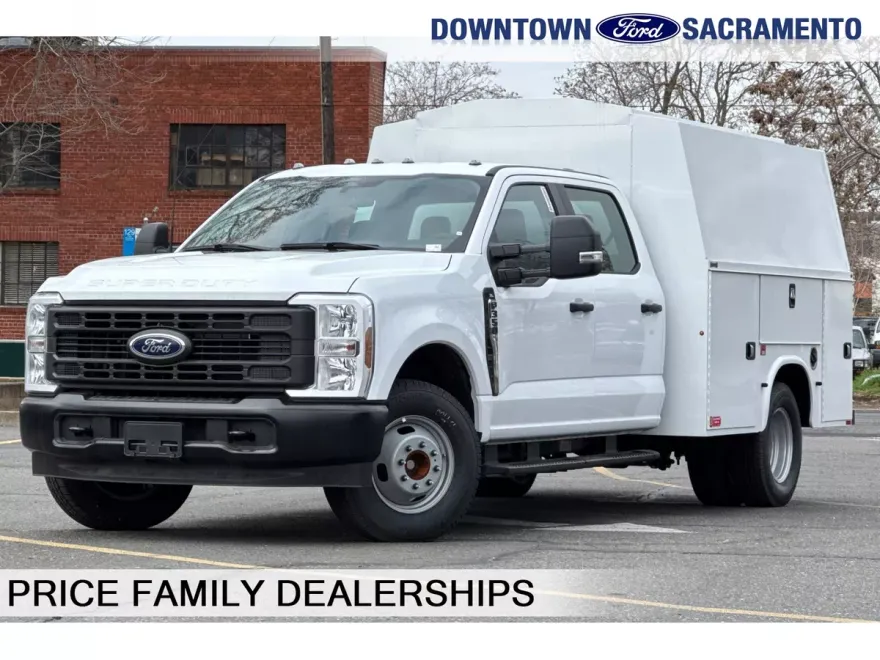 2024 Ford F-350 XL photo 1