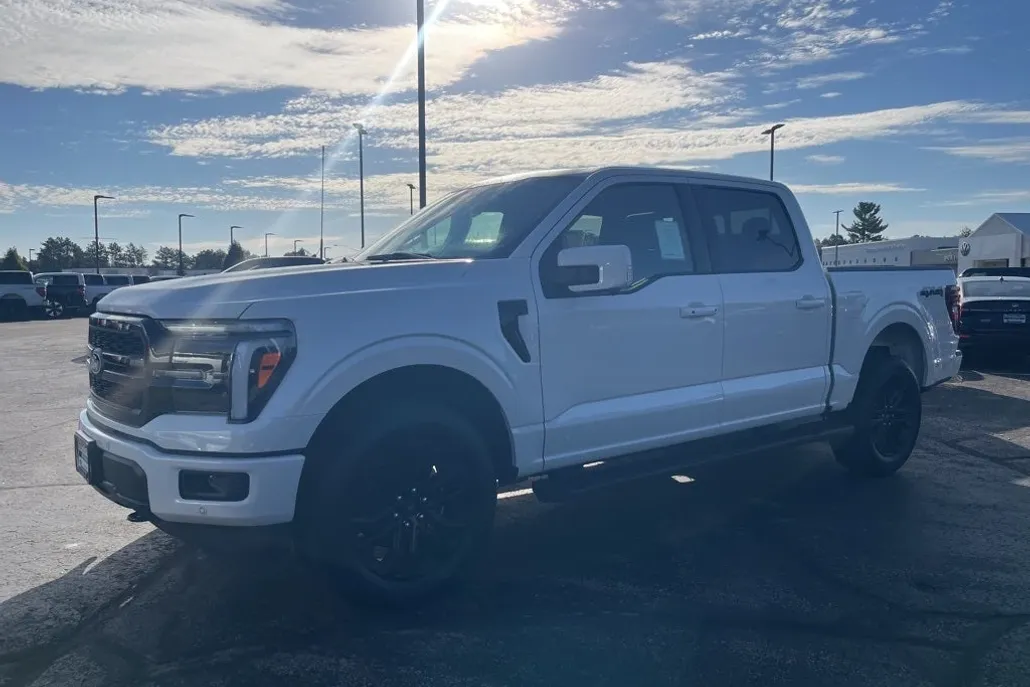 2025 Ford F-150 Lariat photo 1