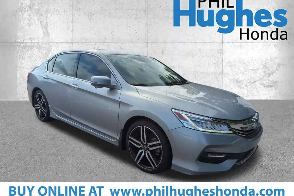 2017 Honda Accord Touring photo 1