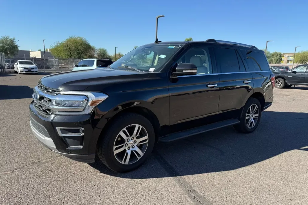 2024 Ford Expedition Limited photo 1