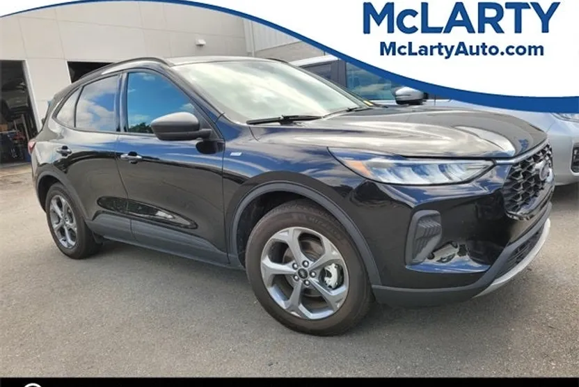 2025 Ford Escape ST-Line photo 1
