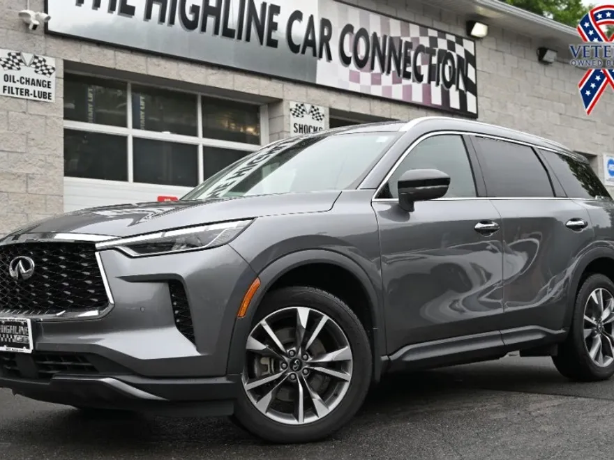 2022 Infiniti QX60 Luxe photo 1
