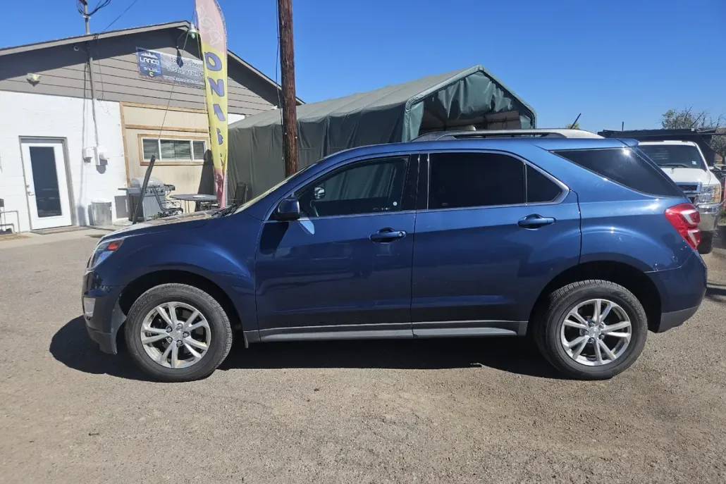 2016 Chevrolet Equinox LT photo 1