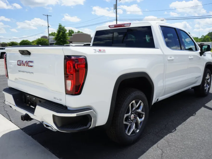2025 Gmc Sierra 1500 SLE photo 1