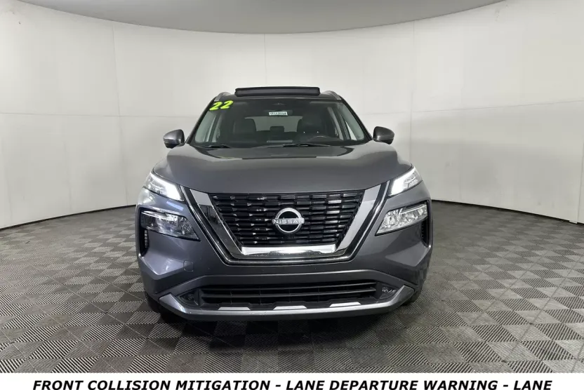 2022 Nissan Rogue SL photo 1