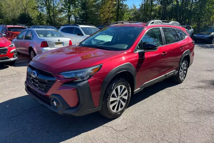 2025 Subaru Outback Premium photo 1