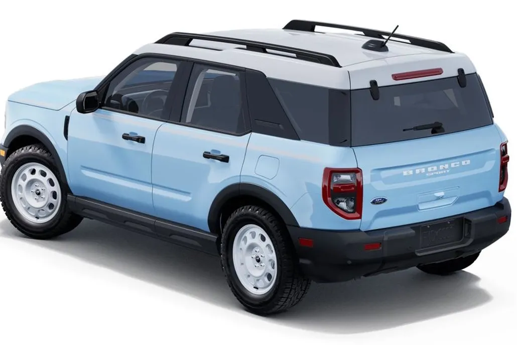 2025 Ford Bronco Sport Heritage photo 1