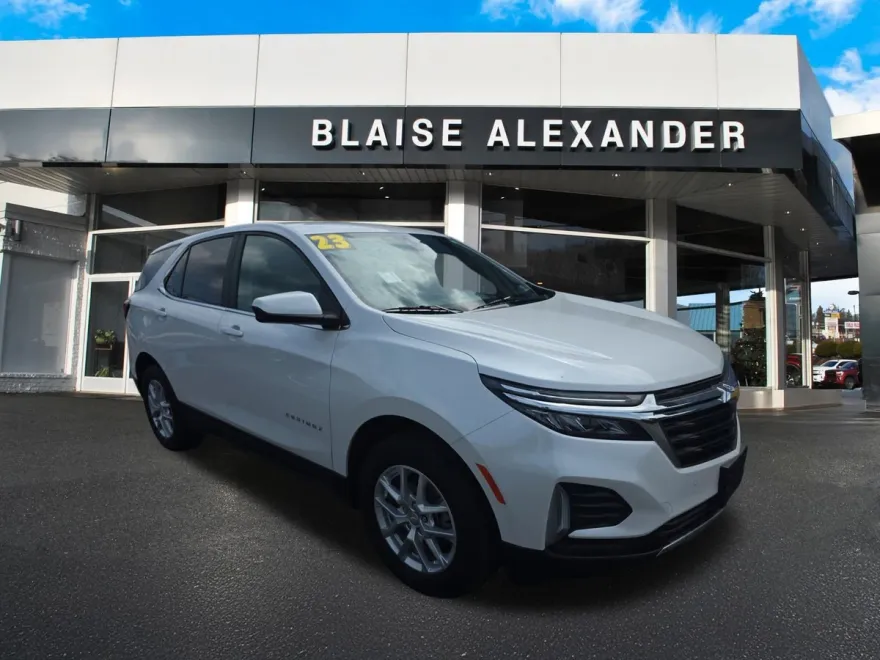 2023 Chevrolet Equinox LT photo 1