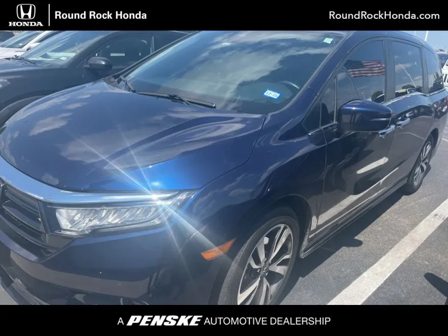 2023 Honda Odyssey Touring photo 1