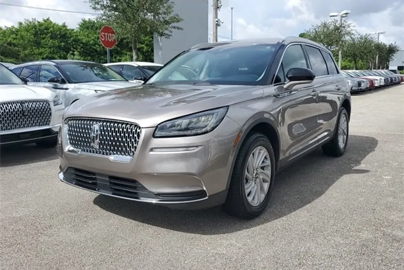 2021 Lincoln Corsair Standard photo 1