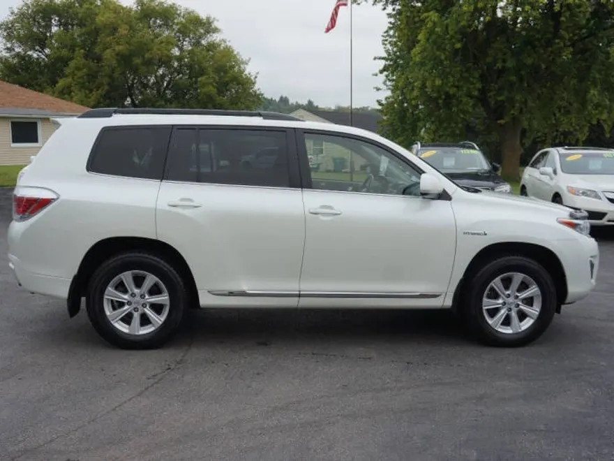 2013 Toyota Highlander Hybrid Base photo 1