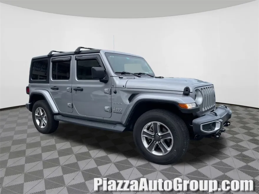 2019 Jeep Wrangler Unlimited Sahara photo 1