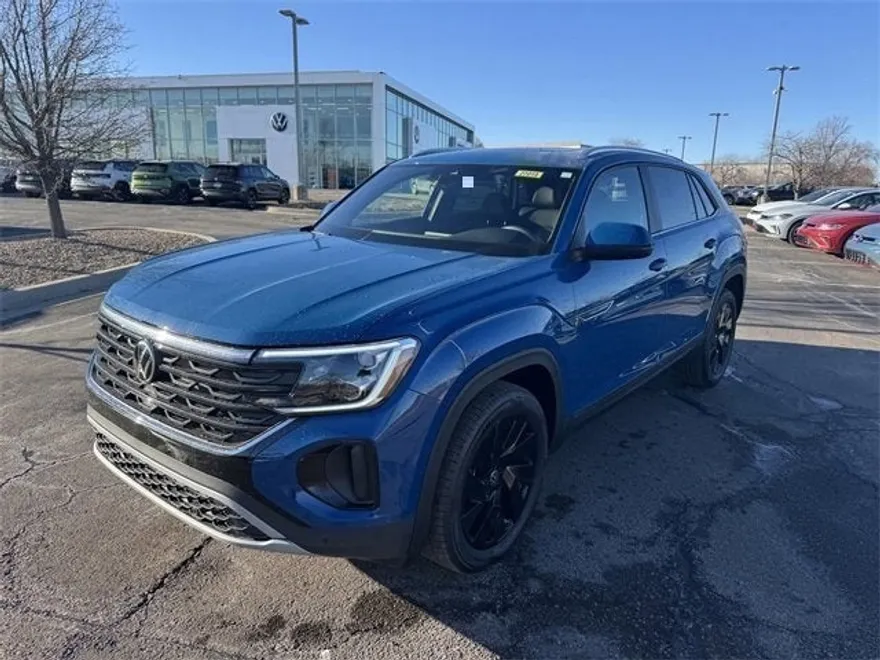 2025 Volkswagen Atlas Cross Sport SE Technology photo 1