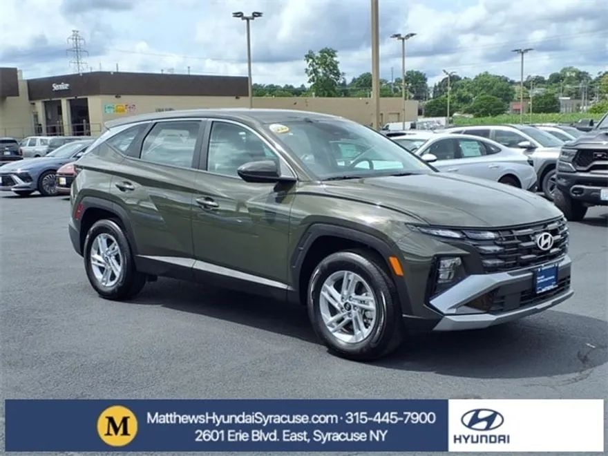 2025 Hyundai Tucson SE photo 1
