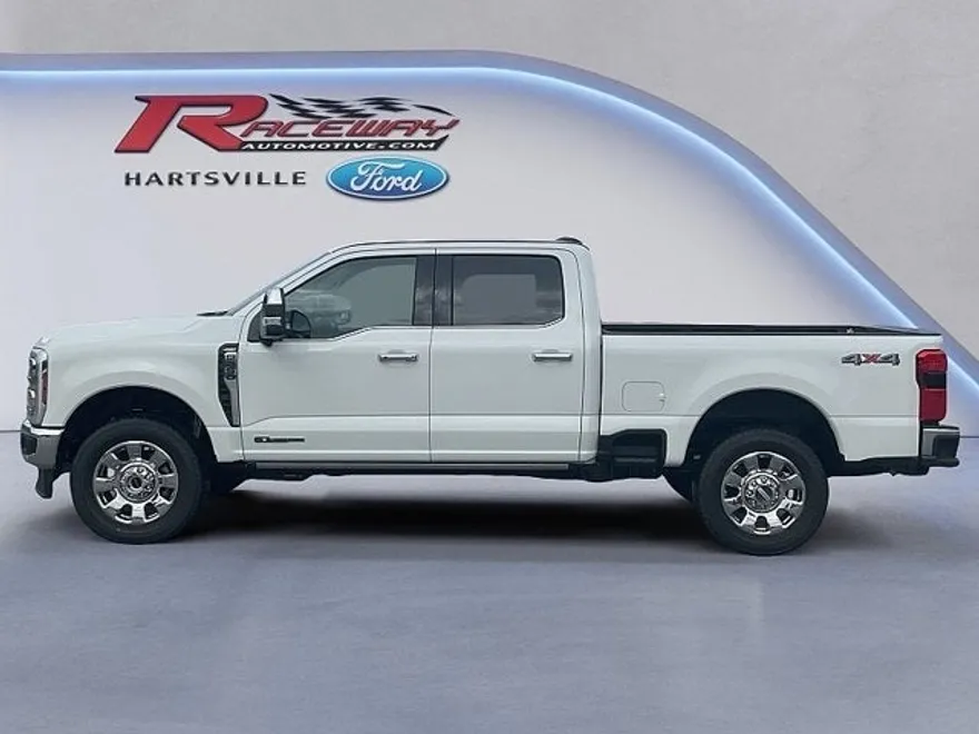 2025 Ford F-250 Lariat photo 1