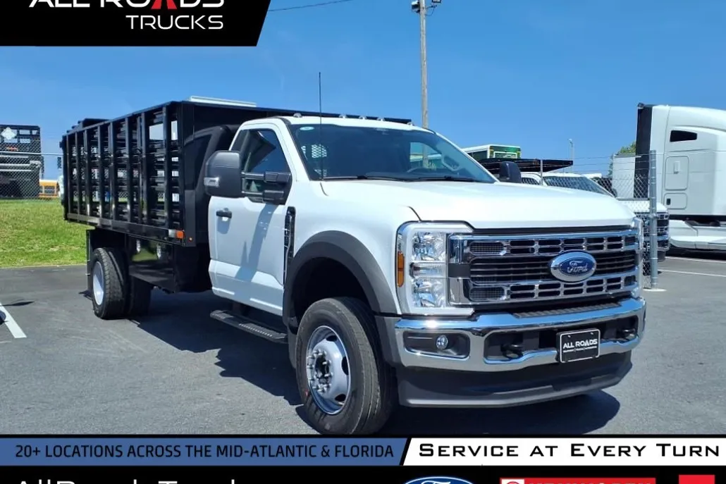 2025 Ford F-600 photo 1