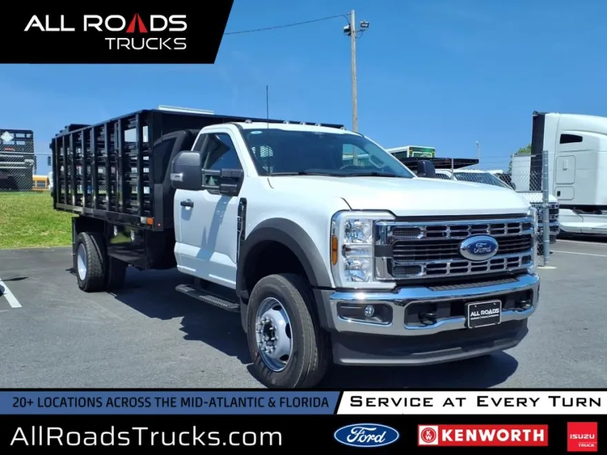 2025 Ford F-600 photo 1