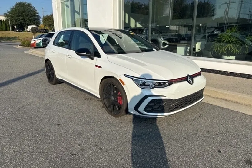 2024 Volkswagen Golf GTI 380 S photo 1