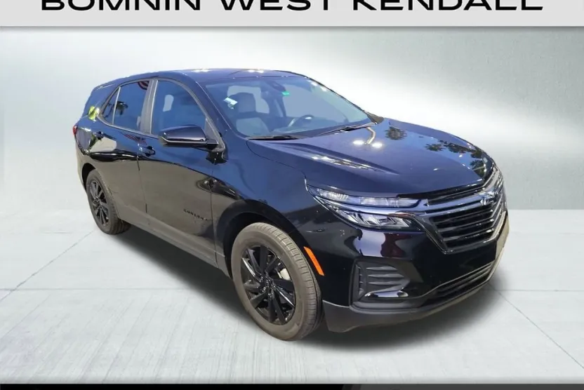 2023 Chevrolet Equinox LS photo 1