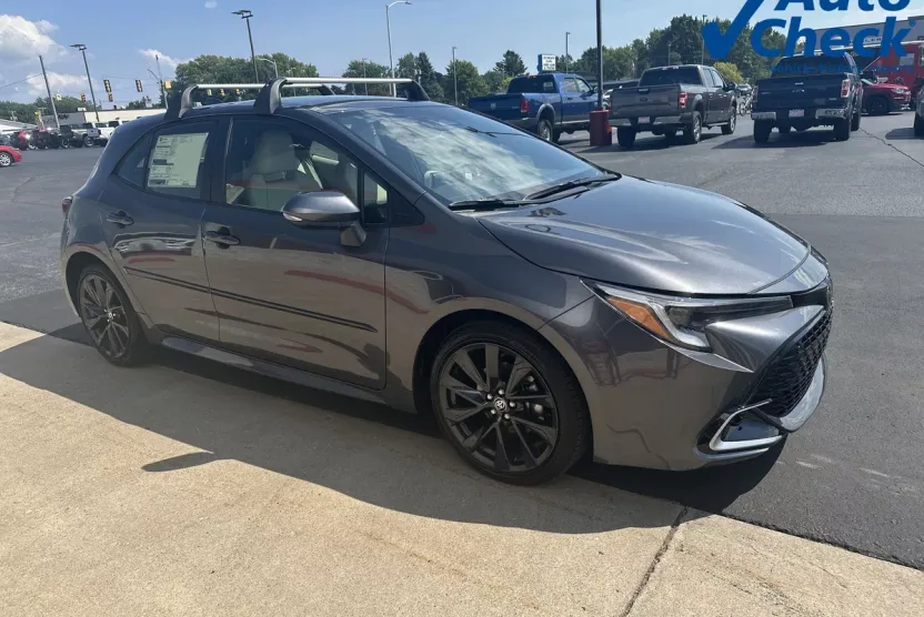 2025 Toyota Corolla XSE photo 1