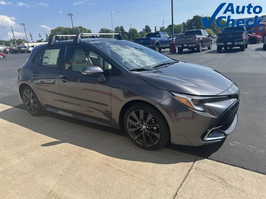 2025 Toyota Corolla XSE photo 1
