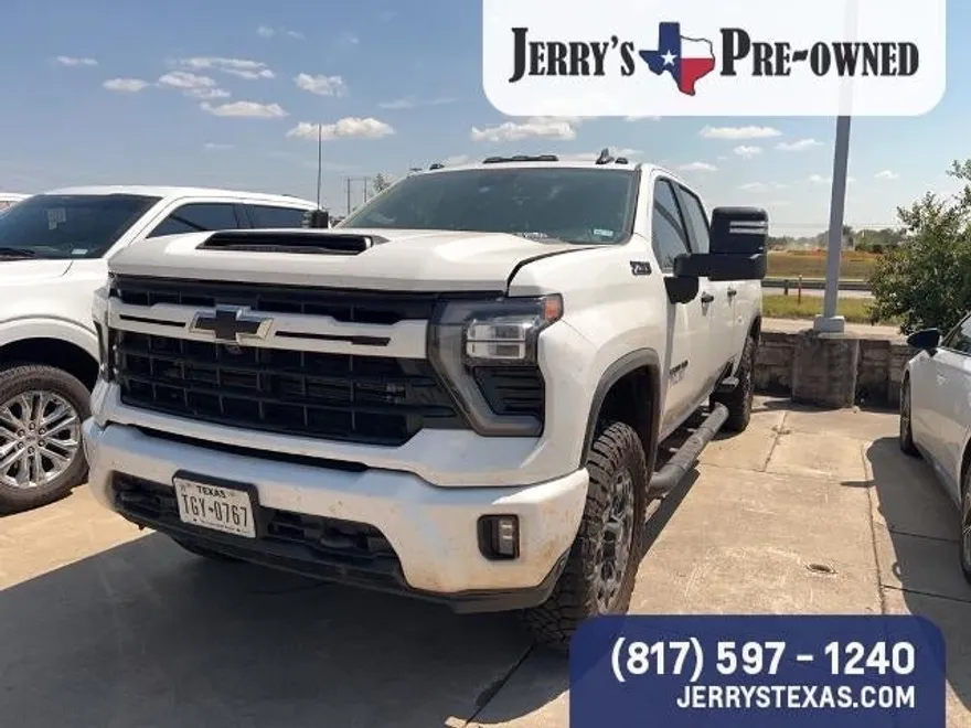 2024 Chevrolet Silverado 3500HD LT photo 1