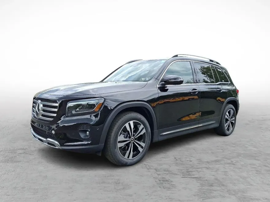 2026 Mercedes Benz GLB 250 4MATIC photo 1