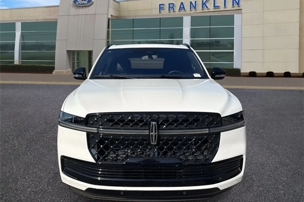 2025 Lincoln Navigator Reserve photo 1
