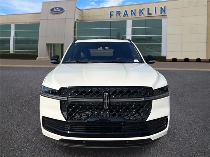 2025 Lincoln Navigator Reserve photo 1