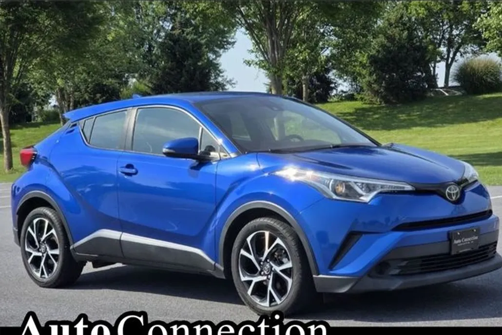 2018 Mazda Mazda3 Touring photo 1