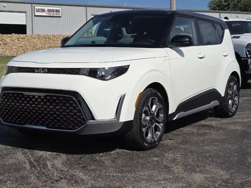 2025 Kia Soul EX photo 1