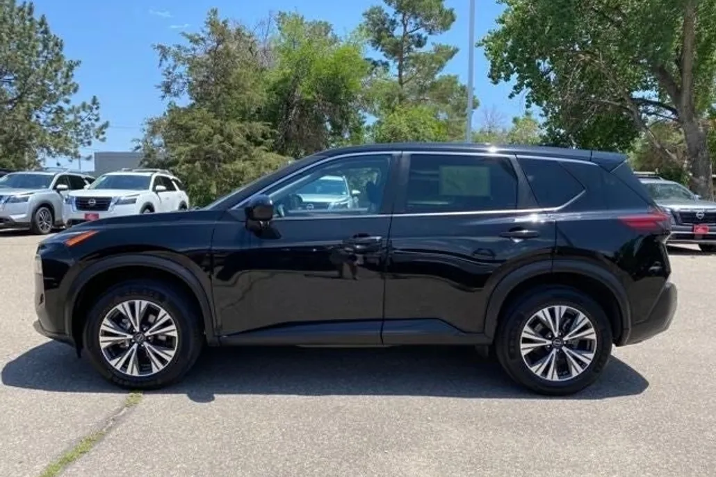 2023 Nissan Rogue SV photo 1