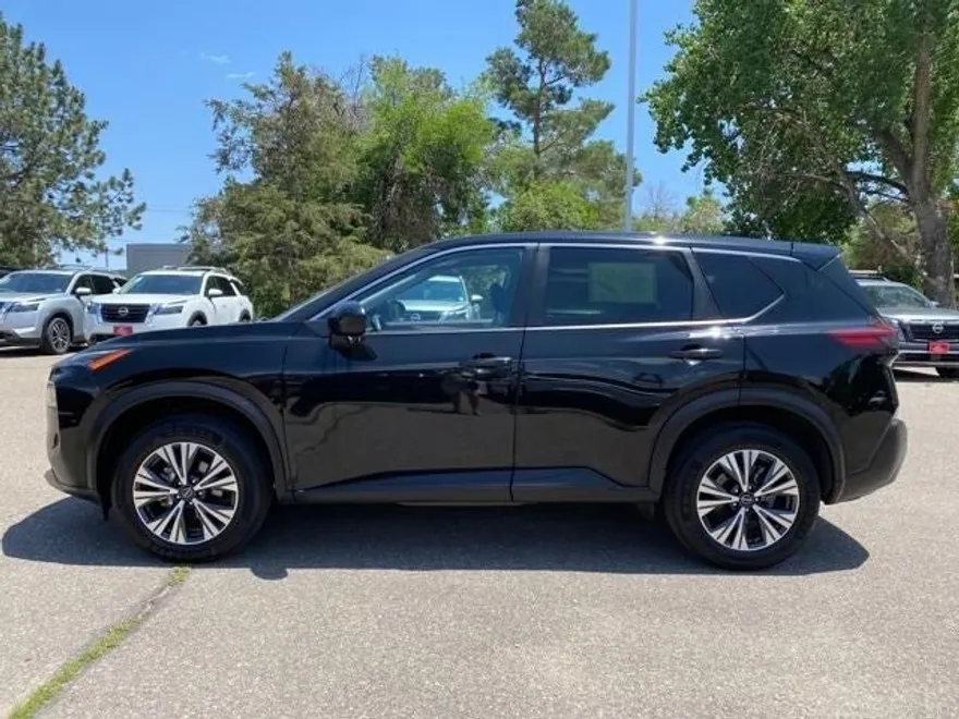 2023 Nissan Rogue SV photo 1
