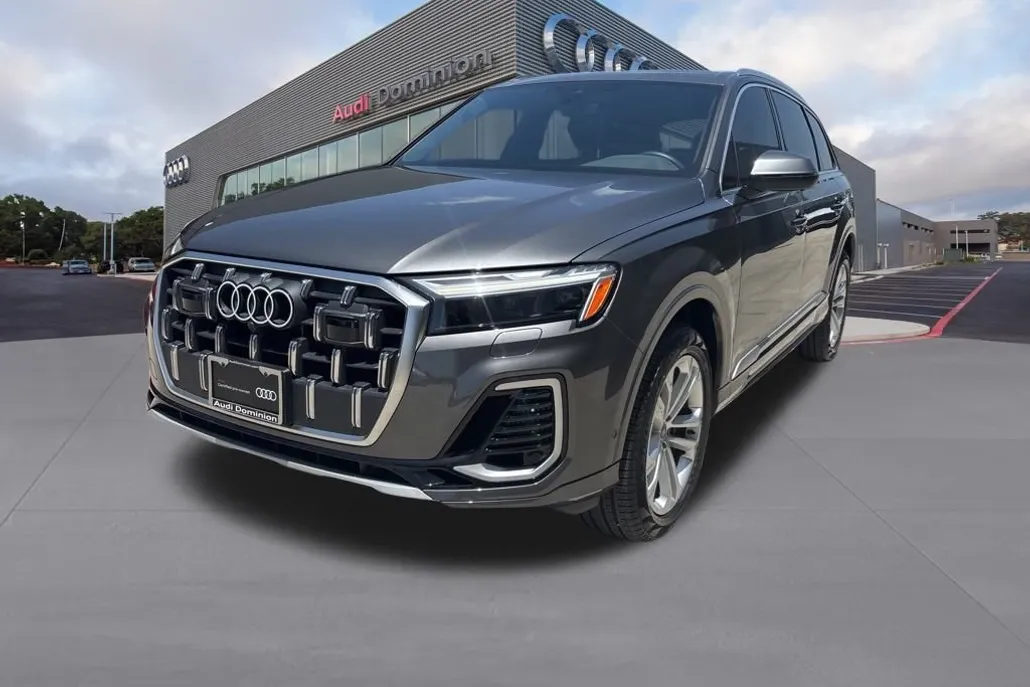 2025 Audi Q7 55 Premium Plus photo 1