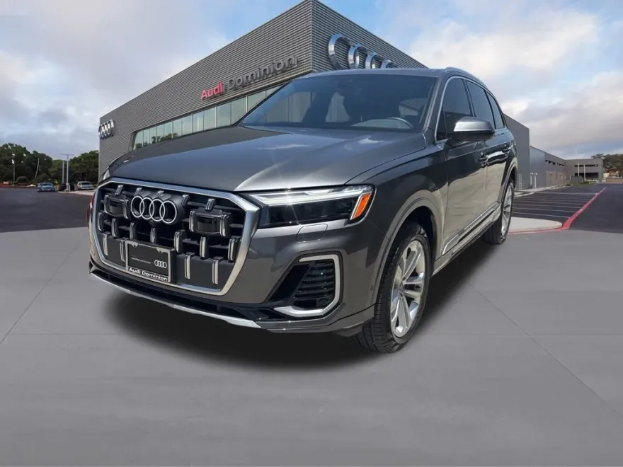 2025 Audi Q7 55 Premium Plus photo 1