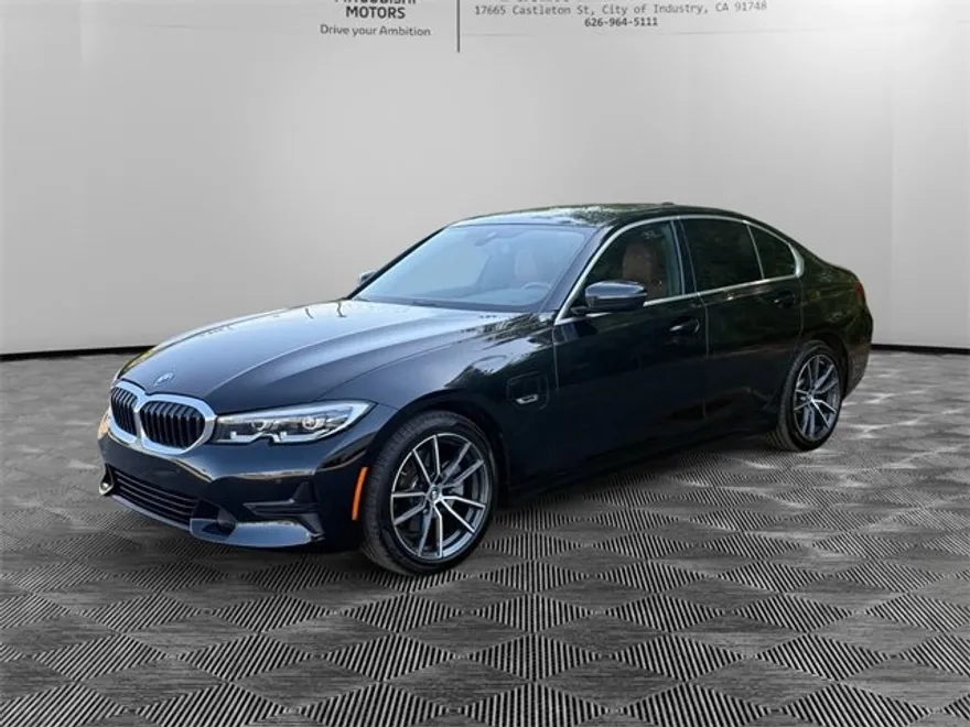 2022 Bmw 330e 3-Series photo 1