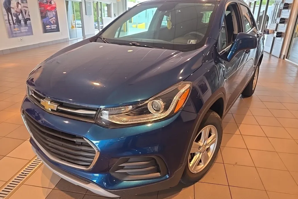 2020 Chevrolet Trax LT photo 1