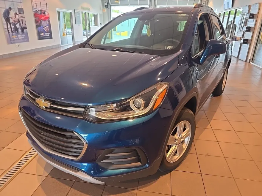 2020 Chevrolet Trax LT photo 1