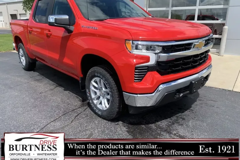 2026 Chevrolet Silverado 1500 LT photo 1