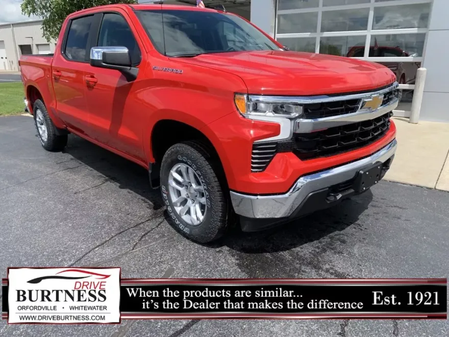 2026 Chevrolet Silverado 1500 LT photo 1