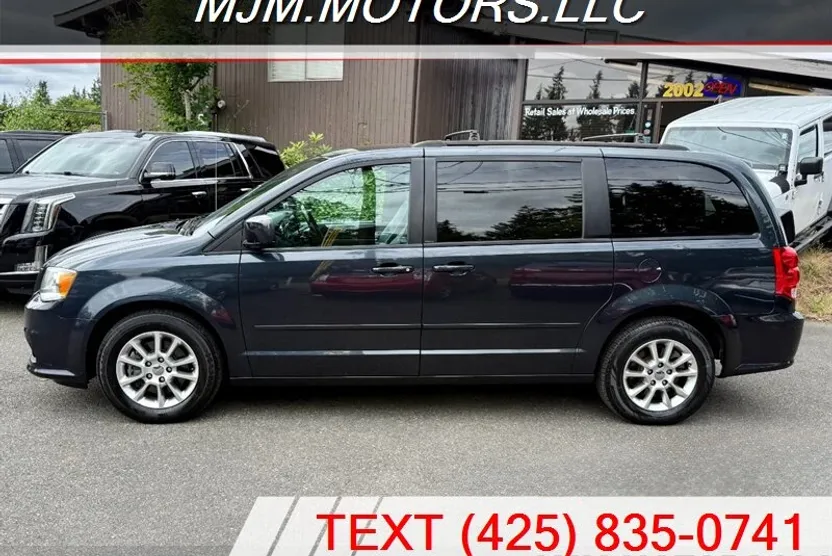 2013 Dodge Grand Caravan R/T photo 1