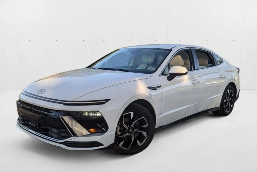 2024 Hyundai Sonata SEL photo 1