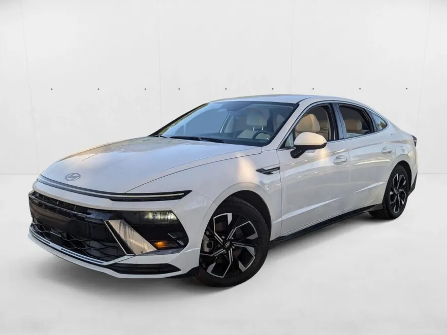 2024 Hyundai Sonata SEL photo 1