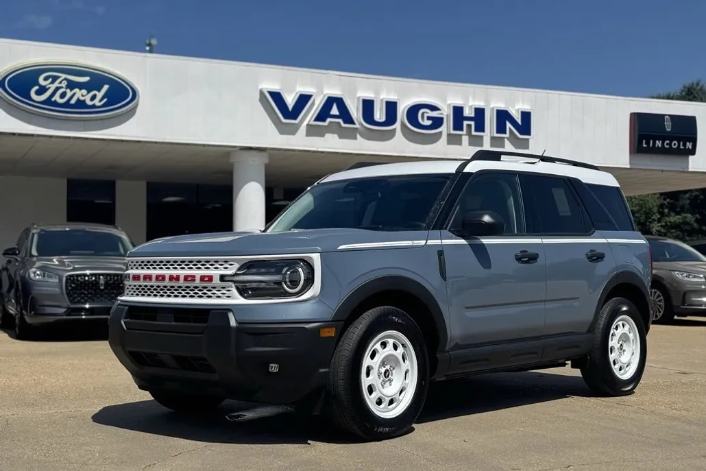 2025 Ford Bronco Sport Heritage photo 1