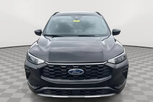 2024 Ford Escape ST-Line photo 2
