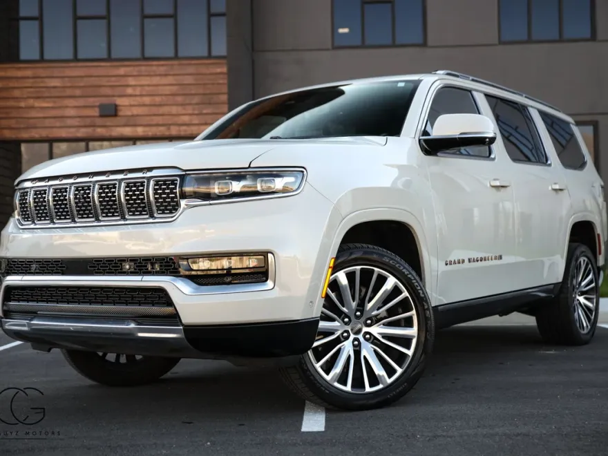2022 Jeep Grand Wagoneer III photo 1