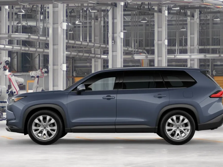 2026 Toyota Highlander Limited Hybrid photo 1