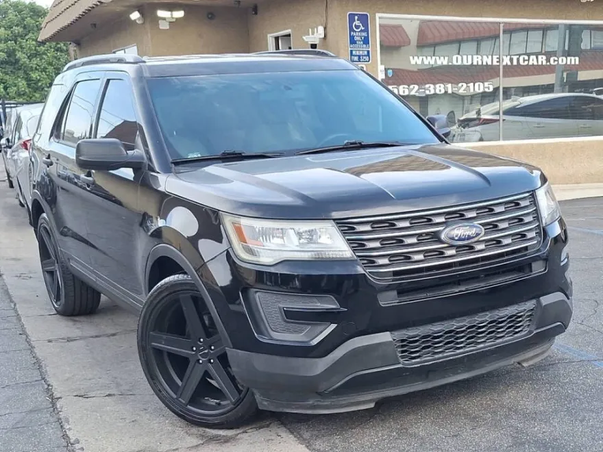 2016 Ford Explorer Base photo 1