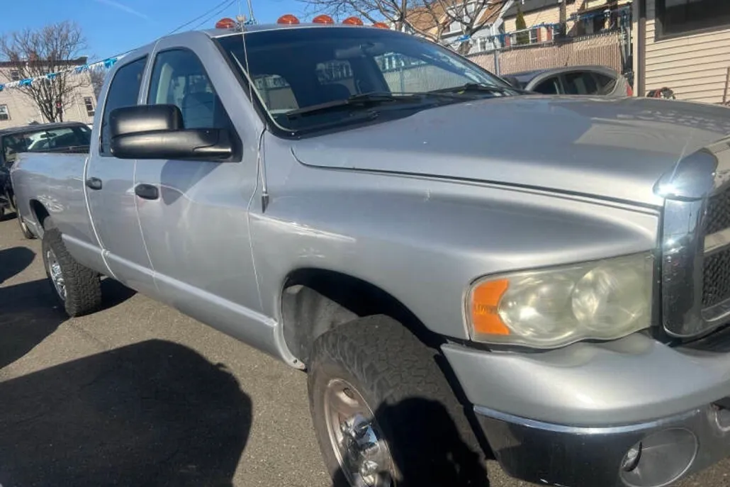 2003 Dodge Ram 3500 SLT photo 1