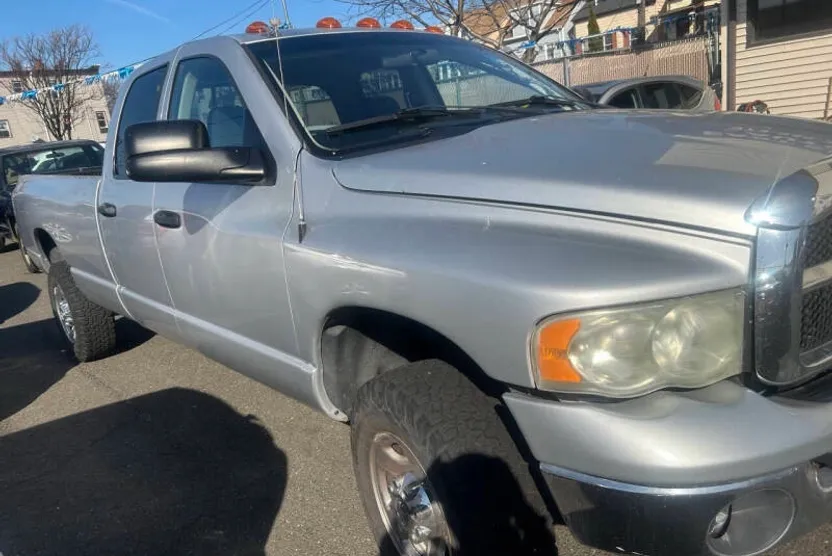 2003 Dodge Ram 3500 SLT photo 1